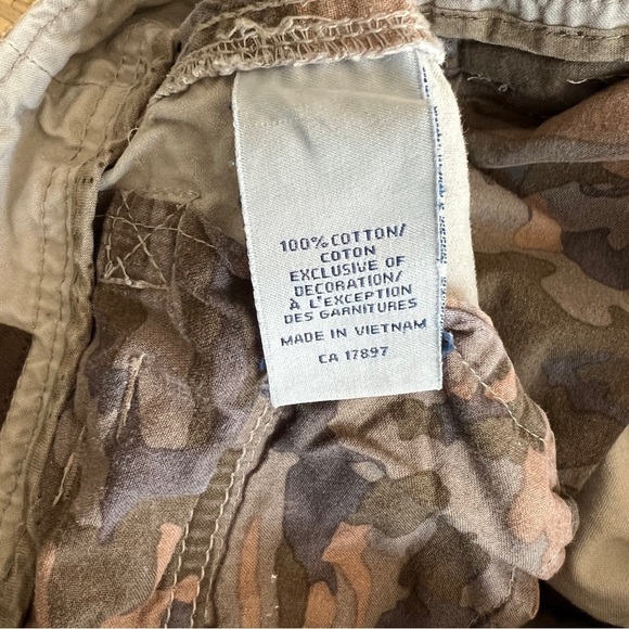 Old Navy Y2K Mid Rise Khaki Loose Baggy Cargo Shorts - Picture 11 of 12